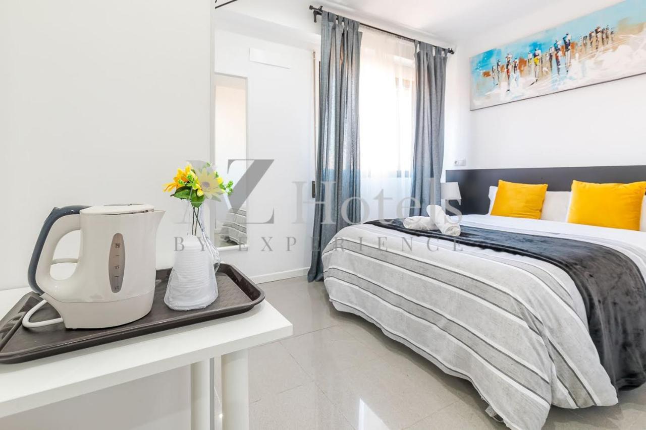 Ayz Sierra De Meira - Auto Check-In Property (Adults Only) مدريد المظهر الخارجي الصورة