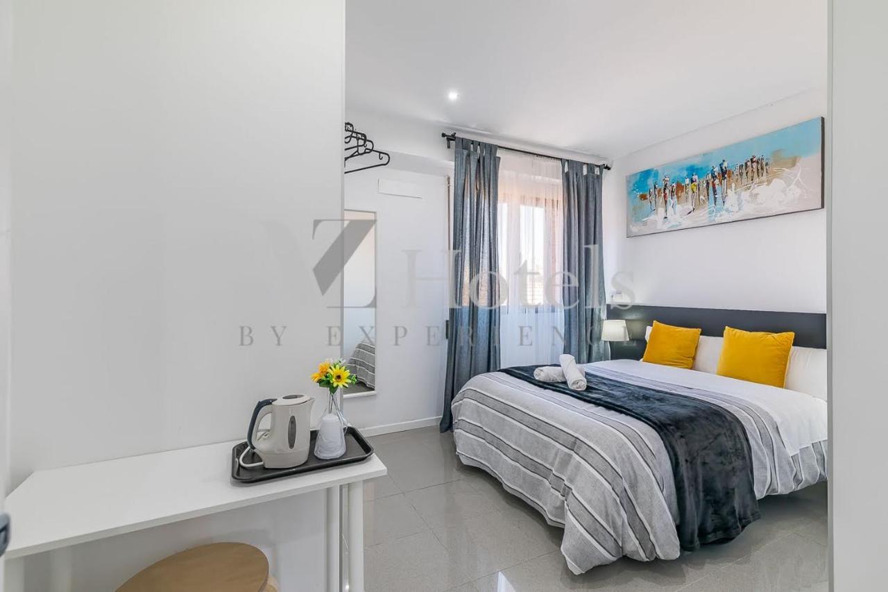 Ayz Sierra De Meira - Auto Check-In Property (Adults Only) مدريد المظهر الخارجي الصورة